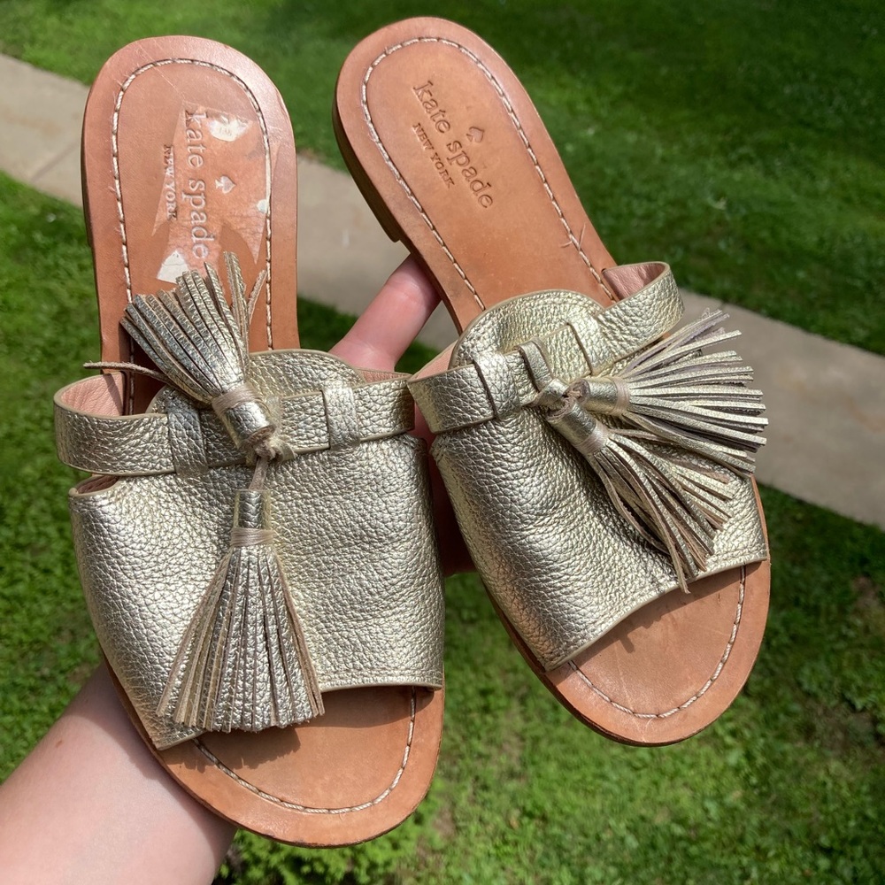 Kate Spade Coby Sandals Slides Metallic Light Gold Pebbled Leather Fringe Tassel - Picture 14 of 15